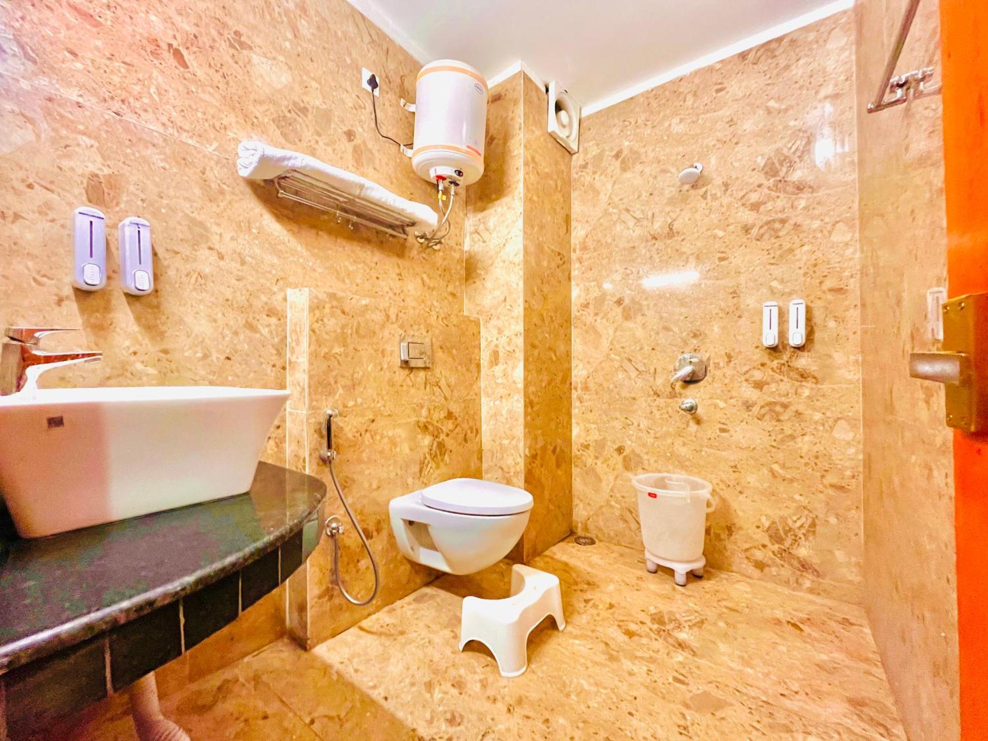 The Kempty Osasis - A Boutique Resort With Scenic Mountain View In ムスーリー エクステリア 写真