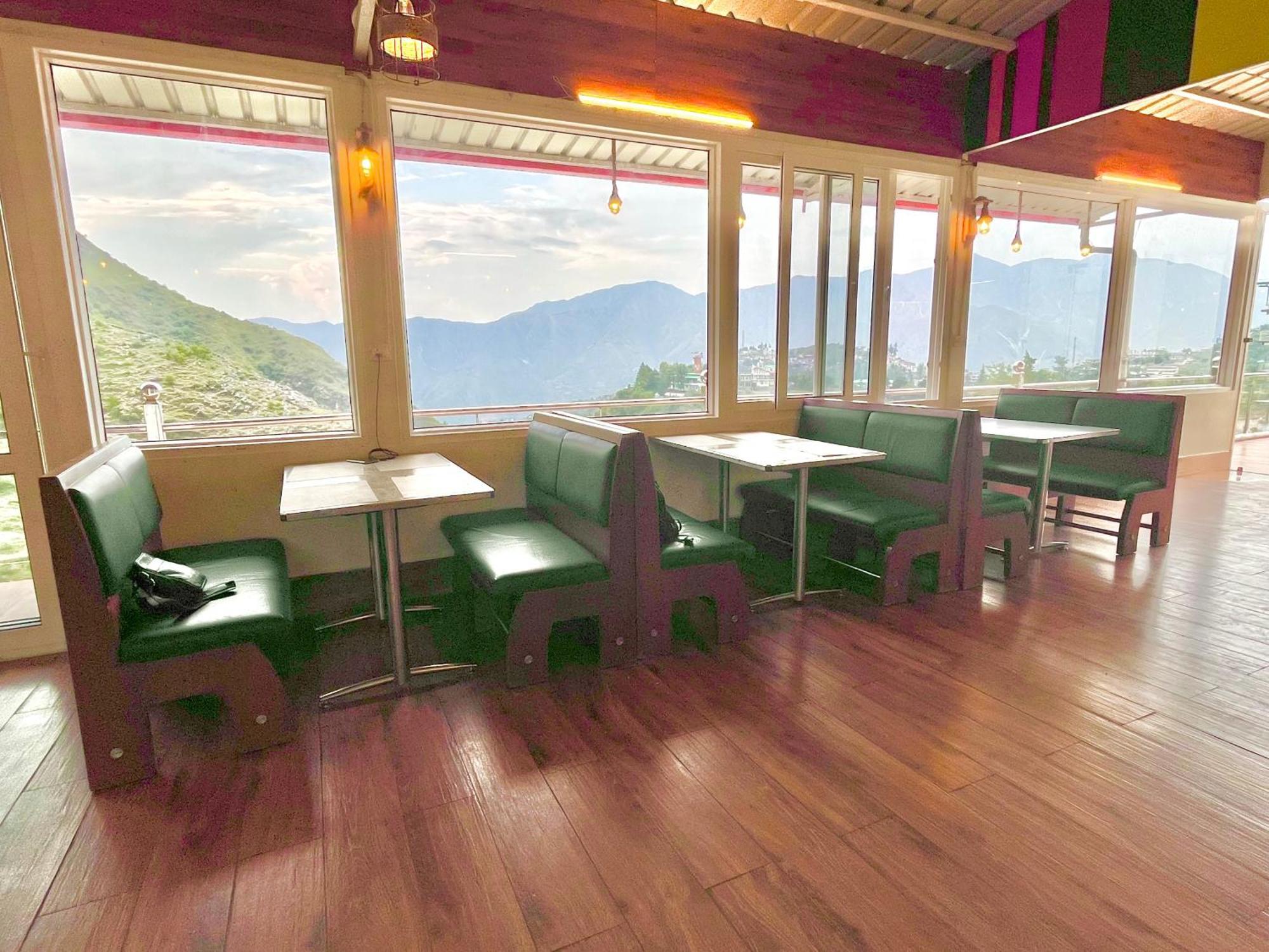 The Kempty Osasis - A Boutique Resort With Scenic Mountain View In ムスーリー エクステリア 写真