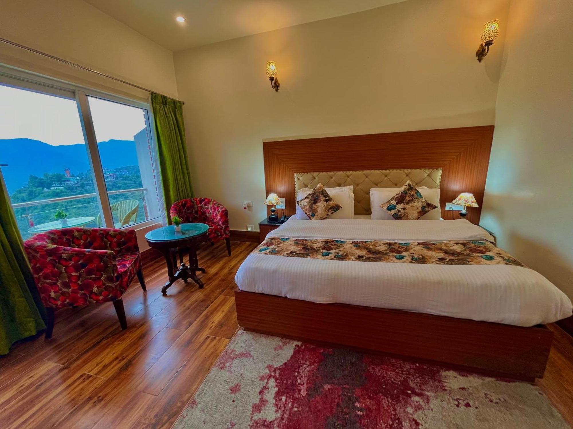 The Kempty Osasis - A Boutique Resort With Scenic Mountain View In ムスーリー エクステリア 写真