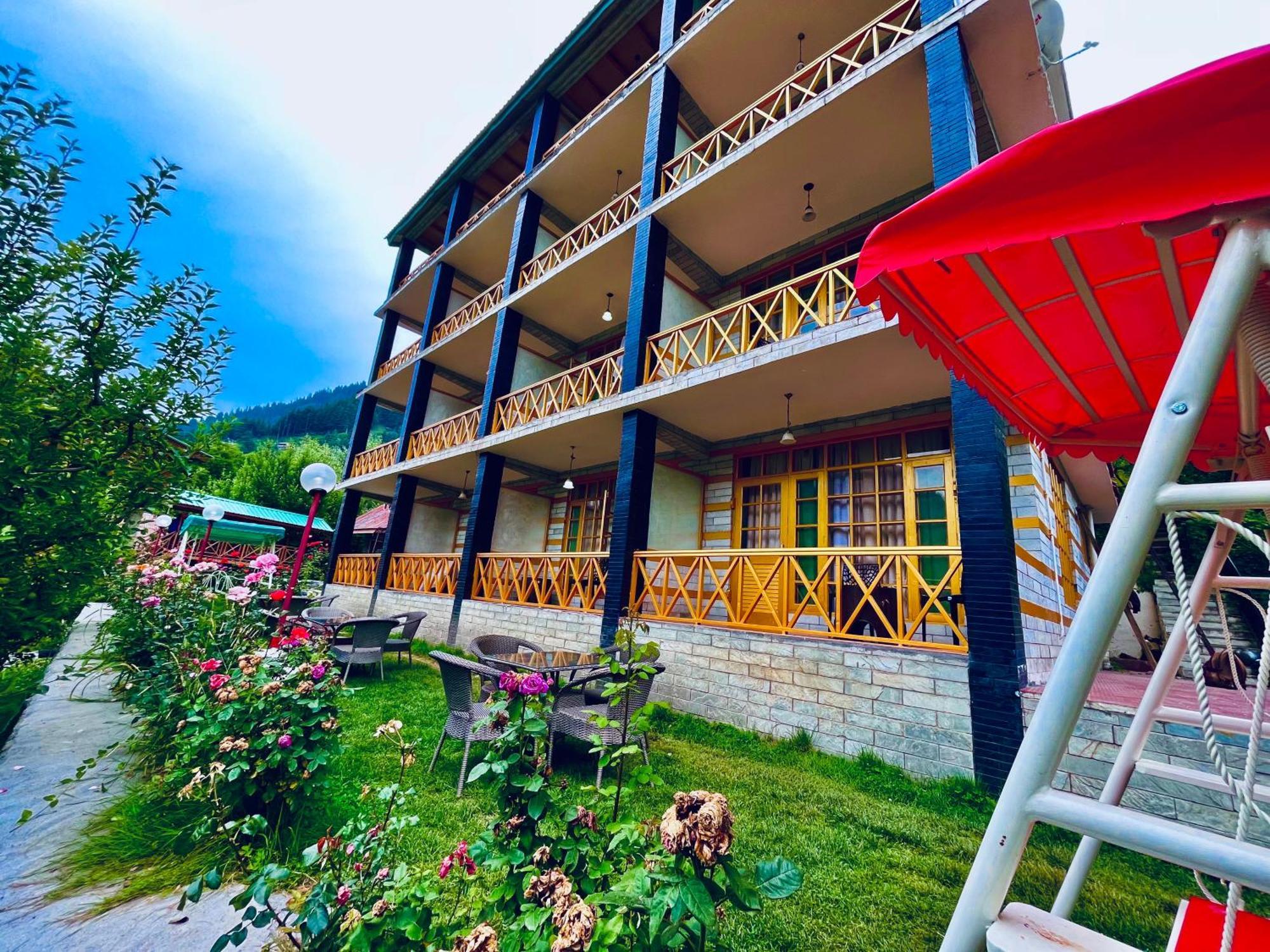 The Kempty Osasis - A Boutique Resort With Scenic Mountain View In ムスーリー エクステリア 写真