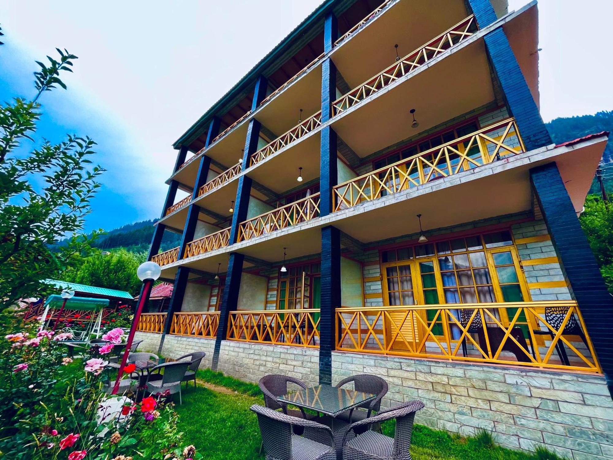 The Kempty Osasis - A Boutique Resort With Scenic Mountain View In ムスーリー エクステリア 写真
