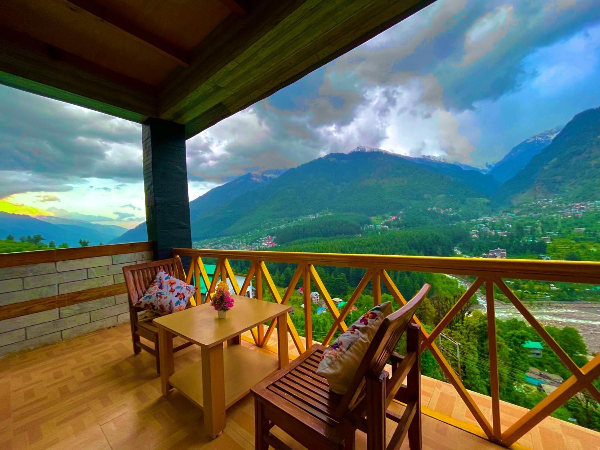 The Kempty Osasis - A Boutique Resort With Scenic Mountain View In ムスーリー エクステリア 写真